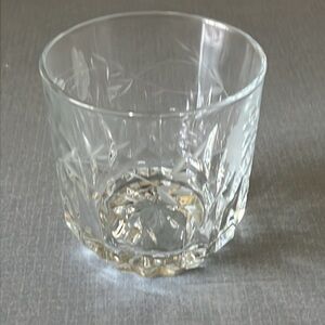 Small princess house 4 quantity juice or whiskey glasses